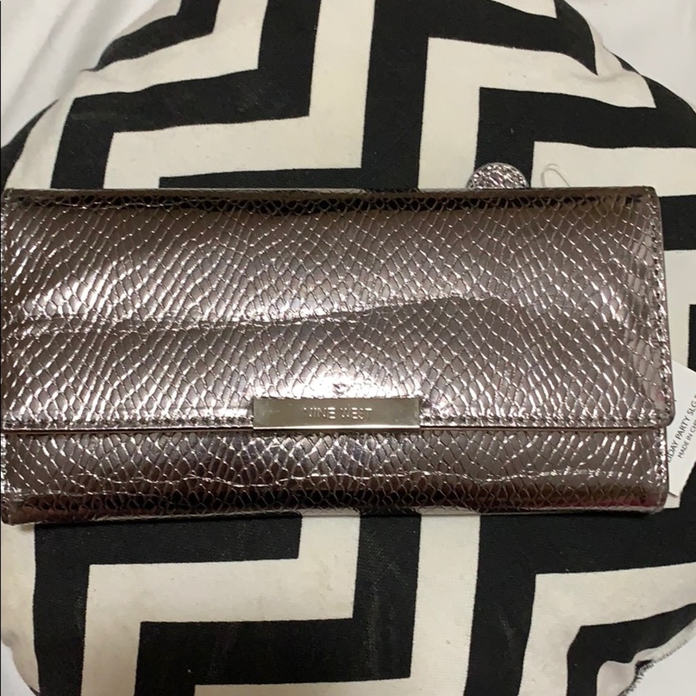 Nine West wallet